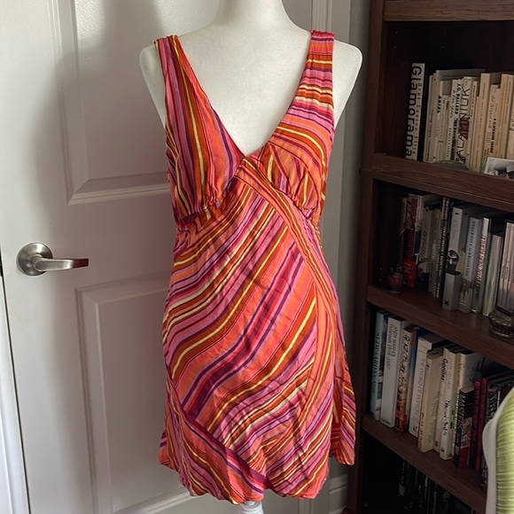 Cute multi colored striped v neck dress summer - Picture 3 of 6